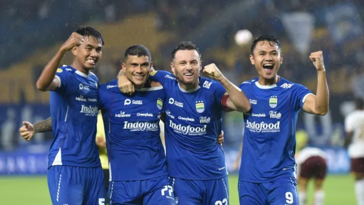 Susunan Pemain Persib vs Dewa United