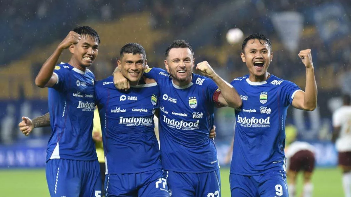 Dewa United Perkasa di GBLA, Permalukan Persib 0-2