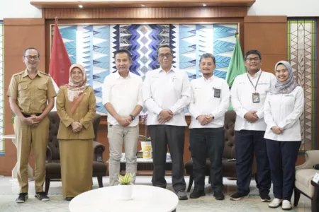 Pj Gubernur Jabar, Bey Machmudin, Sambut Positif Kenaikan Transaksi SPKLU PLN Periode Nataru 2024/2025