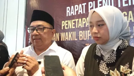 Rapat Pleno Terbuka Penetapan Pasangan Calon Bupati dan Wakil Bupati Garut