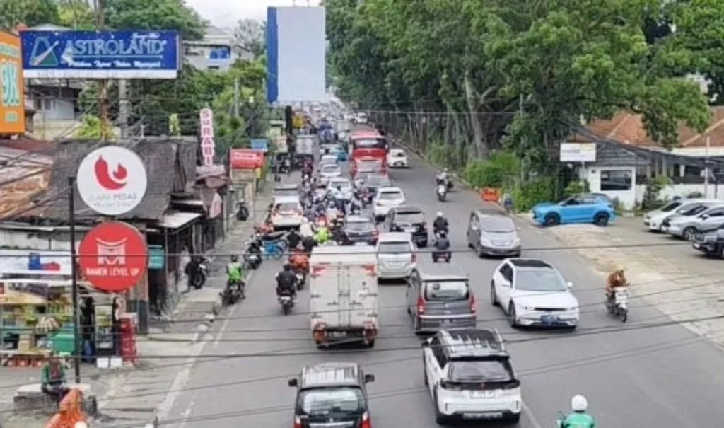 Libur Panjang Isra Miraj dan Imlek 2025, Tol Buahbatu dan Jalur Lembang Padat Merayap