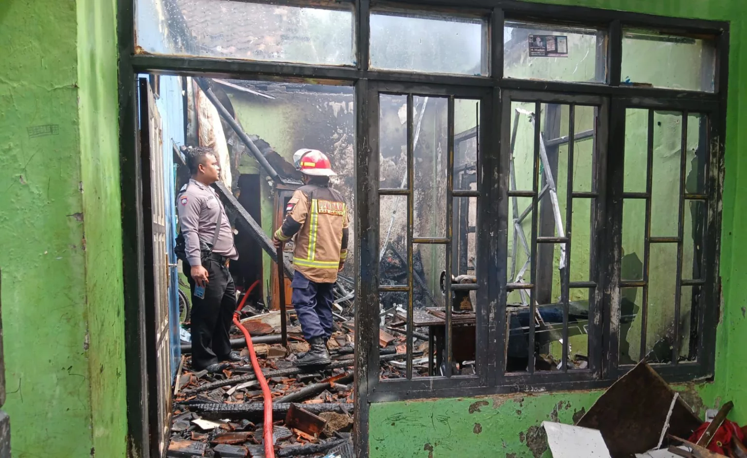 Kebakaran Hanguskan Rumah Ketua RW di Banyuresmi, Polisi Lakukan Penyelidikan