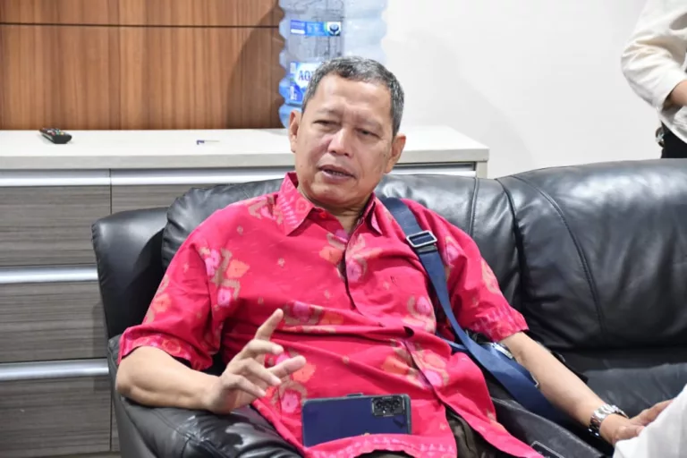 Anggota Komisi IV DPRD Jawa Barat, Daddy Rohanady,