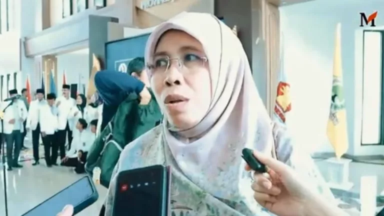 Anggota Komisi V DPRD Jawa Barat, Siti Mumtamah