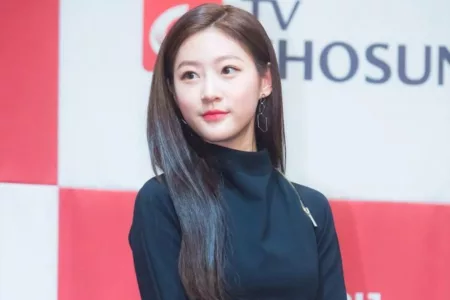 Kim Sae Ron Ditemukan Meninggal di Kediamannya, Polisi Lakukan Penyelidikan