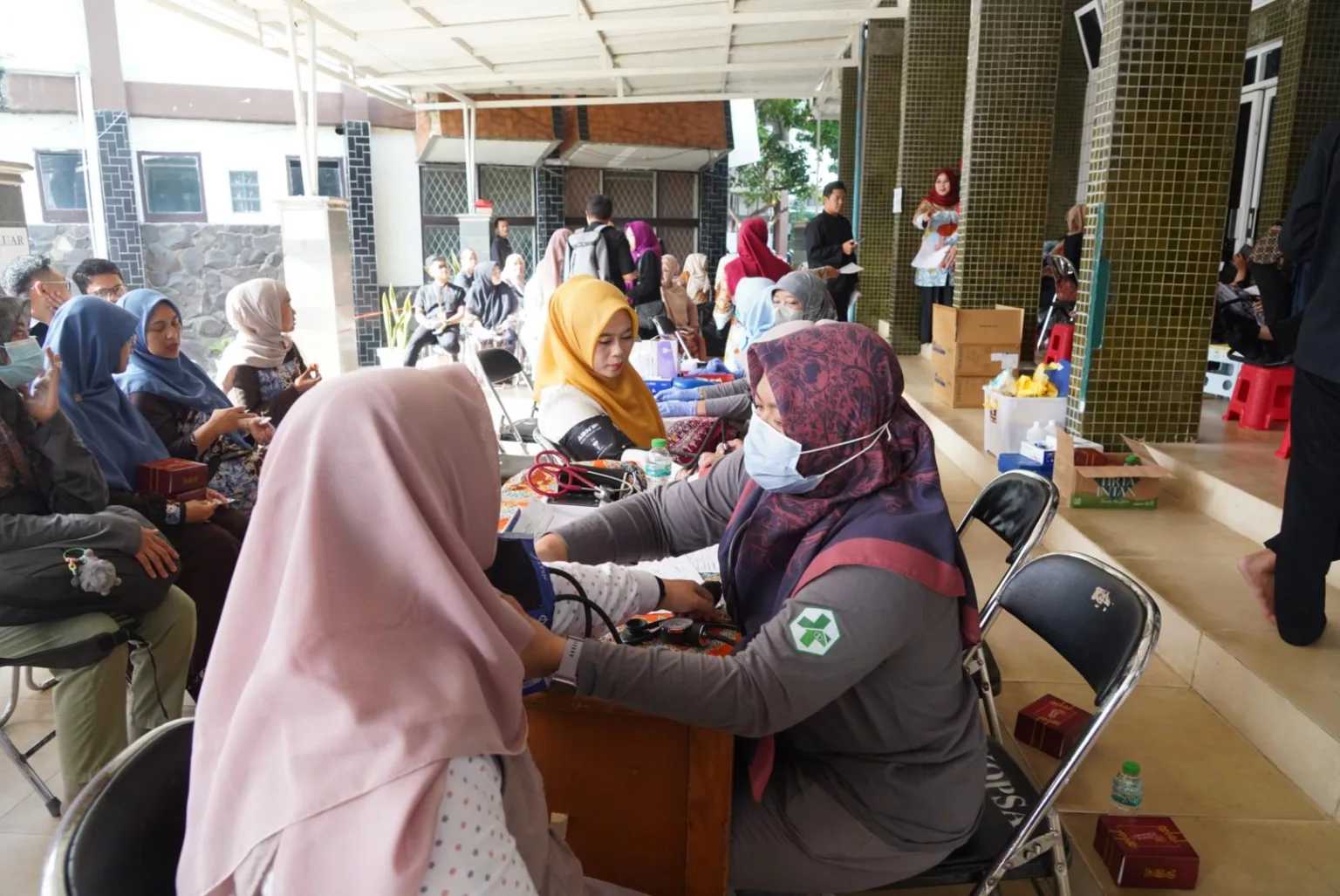 PWRI dan DWP Garut Gelar Donor Darah untuk Kemanusiaan