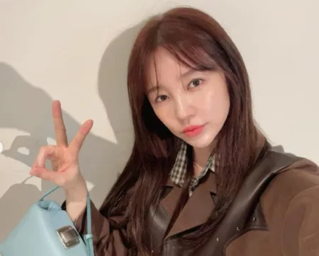 Yoon Eun Hye Kembali, Bagikan Tips Skincare dan Makeup ala Idol