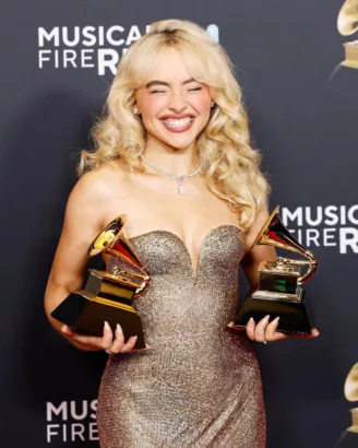 Sabrina Carpenter Memenangkan Grammy Pertamanya (@sabrinacarpenter)