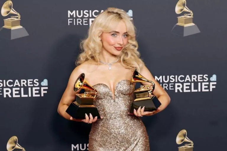 Sabrina Carpenter Memenangkan Grammy Pertamanya (@sabrinacarpenter)