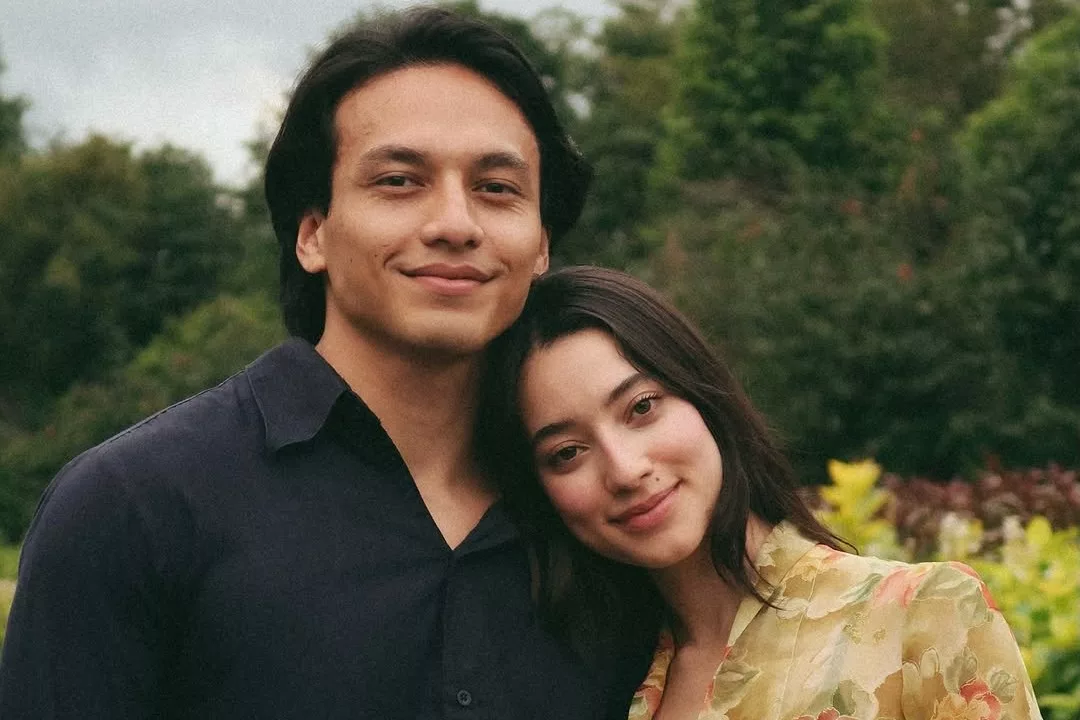 Potret Liburan Bersama Jefri Nichol dan Pacar Barunya (@littlemisskhan)