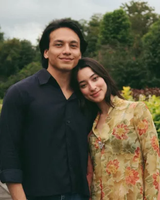 Potret Cantik Pacar Baru dari Jefri Nichol (@littlemisskhana)