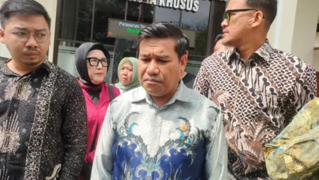 Tim kuasa hukum kebun binatang Bandung, Idrus Mony