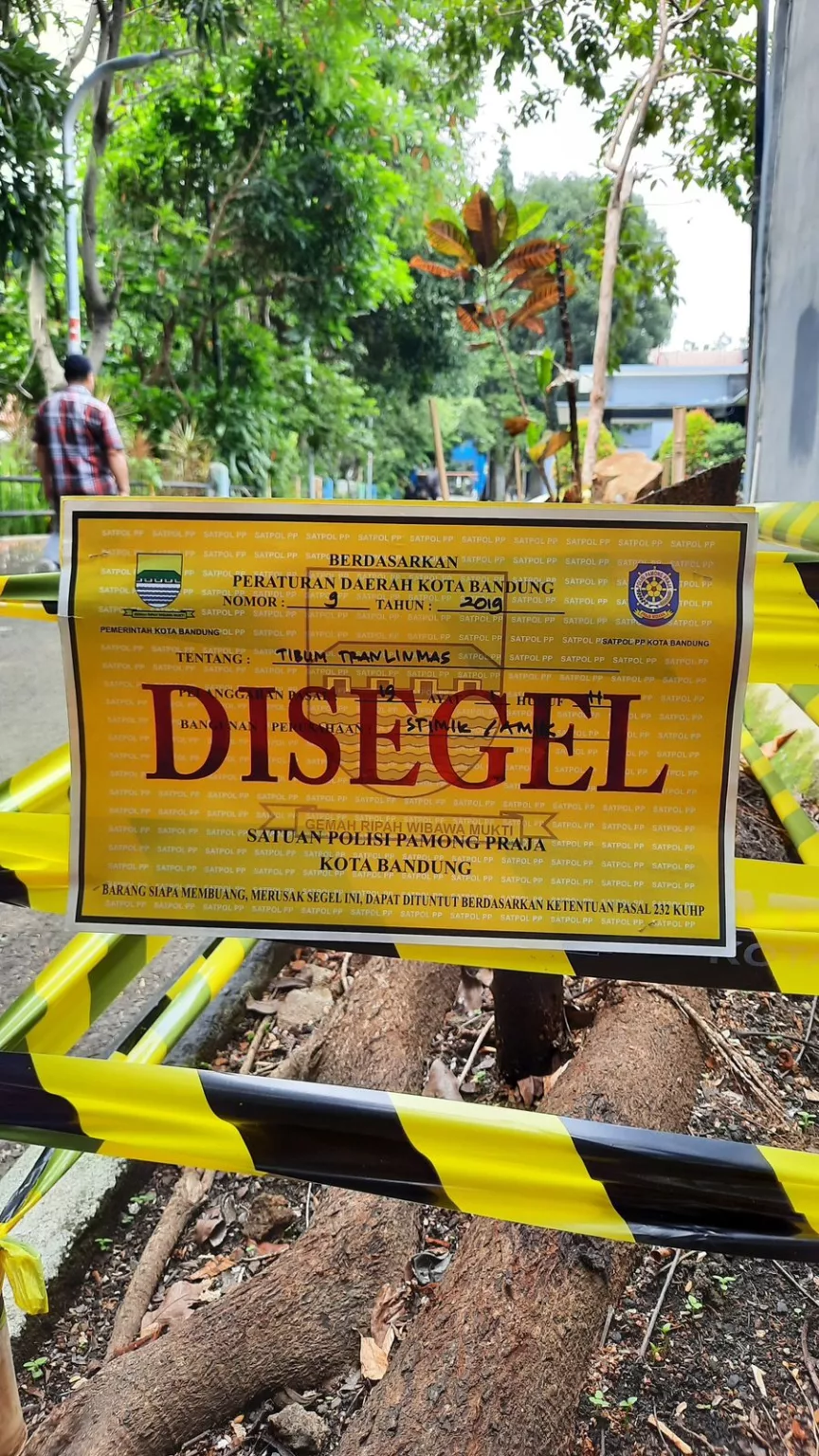 PMII STMIK AMIK Bandung Kecam Penebangan Pohon oleh Pihak Kampus