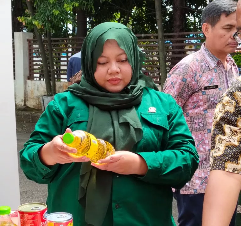 Anggota DPRD kota Bandung dari fraksri PKB Indri Rindani