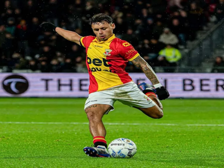 Pemain Go Ahead Eagles, Dean James, mengaku siap membela Timnas Indonesia