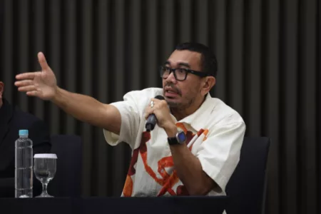 Anggota Exco PSSI, Arya Sinulingga, memastikan pihaknya akan bekerja keras dalam proses naturalisasi tiga calon pemain Diaspora