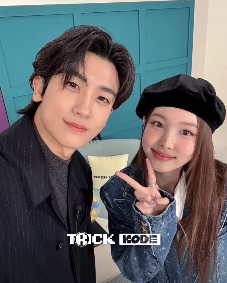 Nayeon TWICE dan Park Hyung Sik dalam TRICK KODE