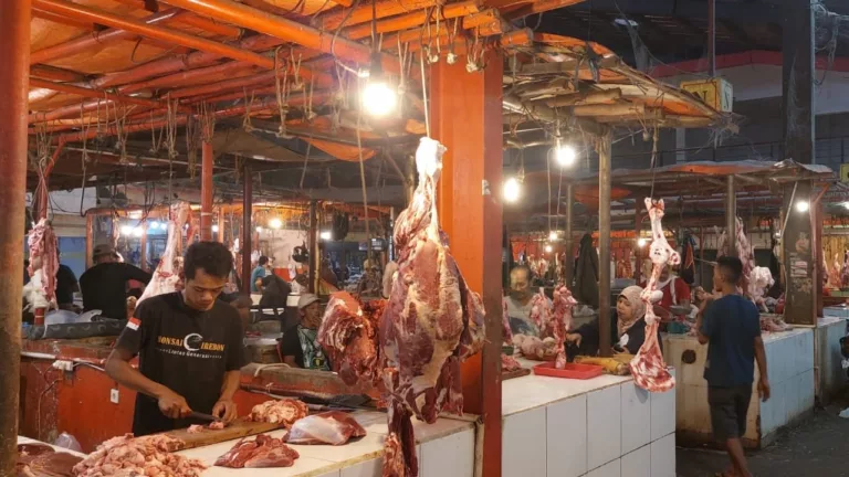 Harga Cabai dan Daging di Pasar Naik