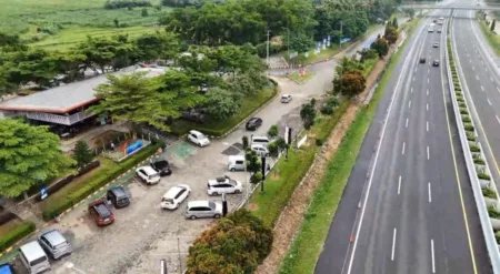 Lalulintas di Tol Cipali dan Situasi Salah Satu Rest Areanya