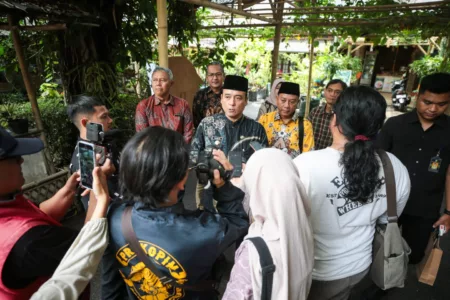 Wakil Wali Kota Bandung, Erwin meminta kepada para pemuda untuk lebih produktif