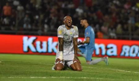 Semen Padang vs Persib Bandung: Maung Melumat Semen Padang, Skor Akhir 1-4