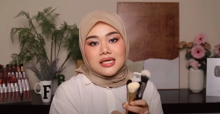 Fatya Biya beri rekomendasi brush makeup untuk pemula