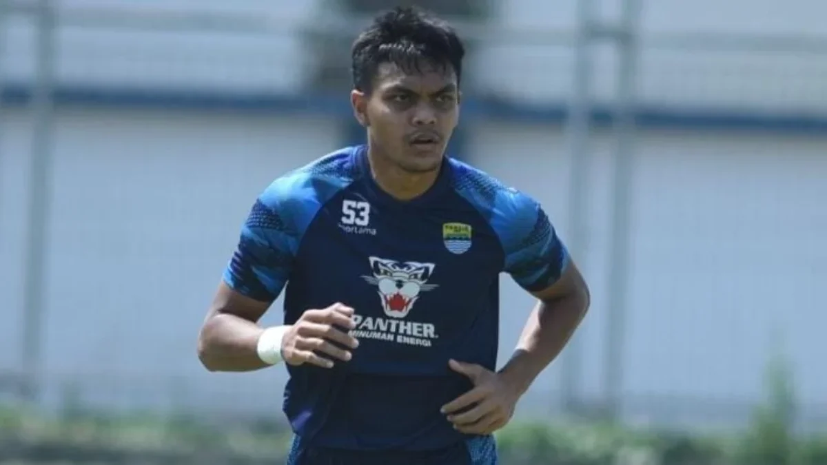 Menghitung Hari Kontraknya Akan Habis di Persib, Bagaimana Nasib Rachmat Irianto?