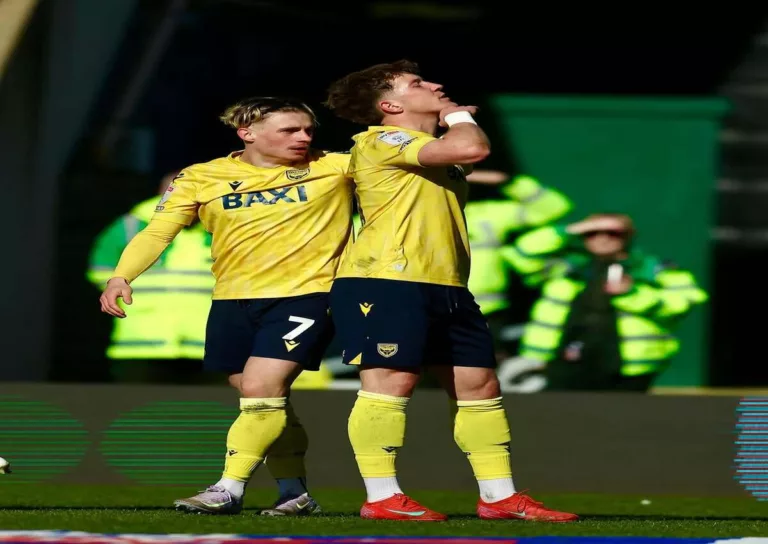 Ole Romeny cetak gol debut pada laga Oxford United vs Coventry City