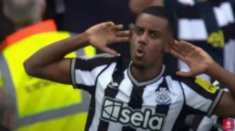 Alexander Isak cetak 2 gol untuk kemenangan Newcastle Untide atas Sunderland