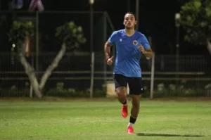 Striker Persib, Ezra Walian, optimistis Indonesia ungguli Brunei Darussalam.