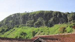 Gunung Batu bagian sesar lembang