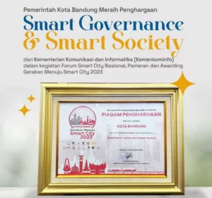 Pemkot Bandung Raih Penghargaan Smart Government dan Smart Society dari Kemenkominfo