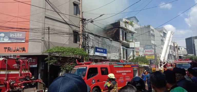 Update Kebakaran Ruko Elektronik di Jalan Banceuy Bandung