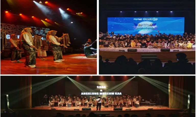 Pertunjukan Angklung  di Teater Tertutup Dago Tea House, Taman Budaya, Dago Kota Bandung.