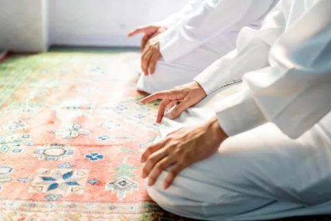 Bacaan Doa setelah Sholat Jumat, Bahasa Arab, Latin, dan Terjemahan Indonesia