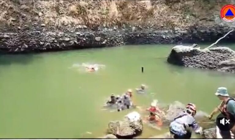 warga majalengka hanyut di sungai kawasan Jatidege