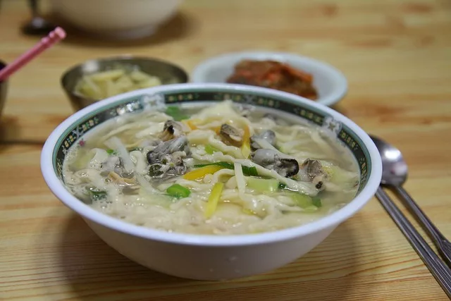 Resep Kalguksu Mie khas Korea Selatan yang Cocok Dinikmati saat Musim Hujan