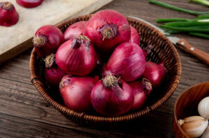 bawang merah mentah