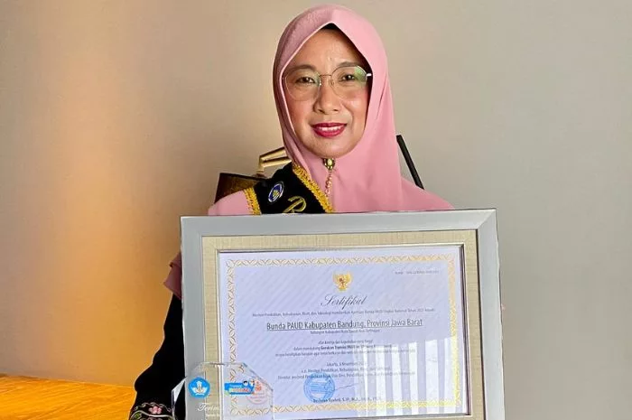 Berkat Kontribusi untuk Pendidikan PAUD, Emma Dety Dapat Penghargaan dari Kemendikbudristek