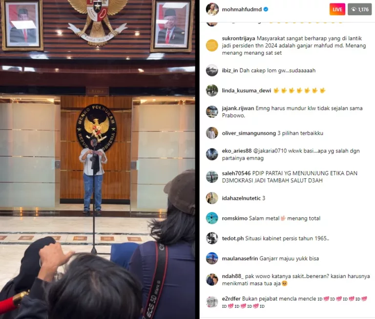 Ribuan Orang Kumpul di IG Mahfud MD yang diduga akan menyampaikan pengunduran dirinya