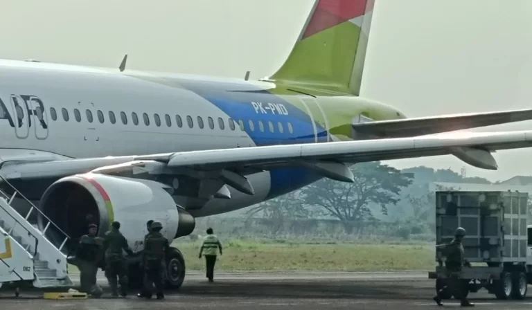 HEBOH! Pesawat Pelita Air Delay Akibat Candaan Bom, Ini Ancaman Hukumannya